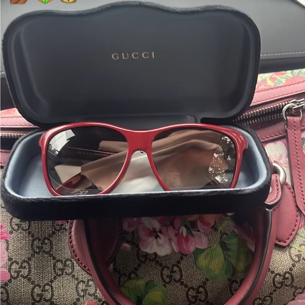Authentic burgundy like new Gucci sunglasses 57 mm